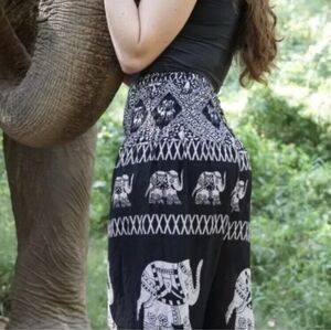 The Elephant Temple Black Diamond Elephant Pants Size XL New Boho Hippie